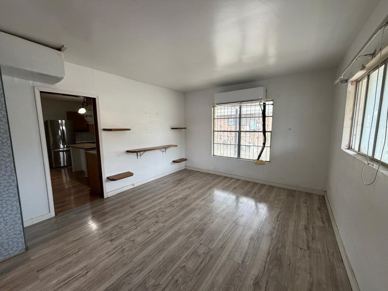 1517 Baltimore St - Photo 3 of 14