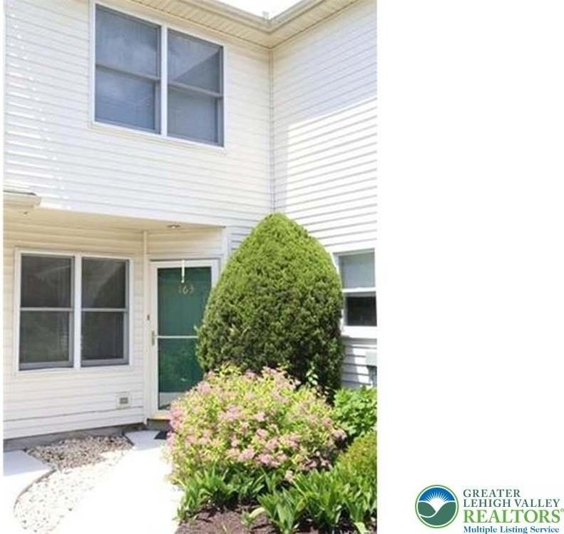 163 Lindfield Cir - Photo 3 of 11