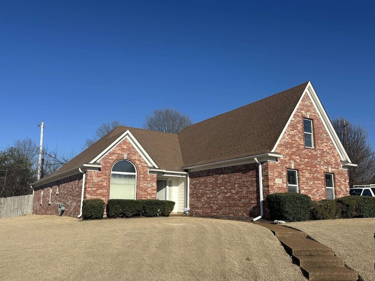 1470 Siskin Dr - Photo 2 of 3