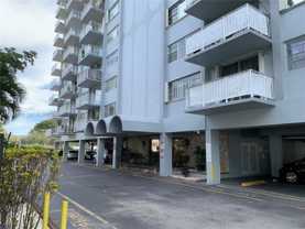 1470 Ne 125th Ter #504 - Photo 1 of 1