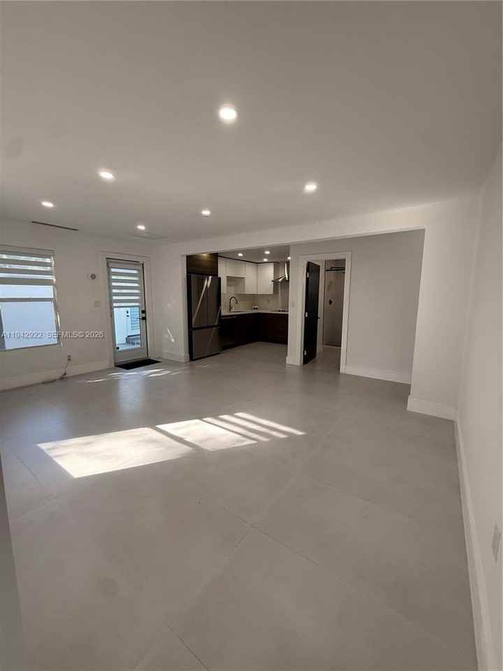 4430 Nw 1st Ave - Photo 3 of 16