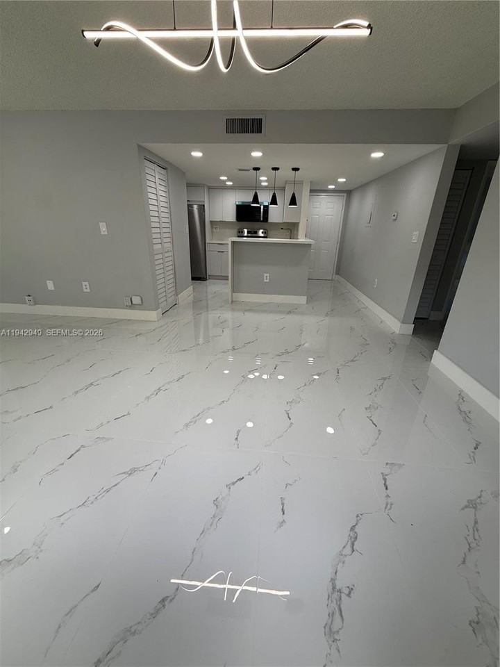 9937 Nob Hill Pl #1637 - Photo 7 of 50