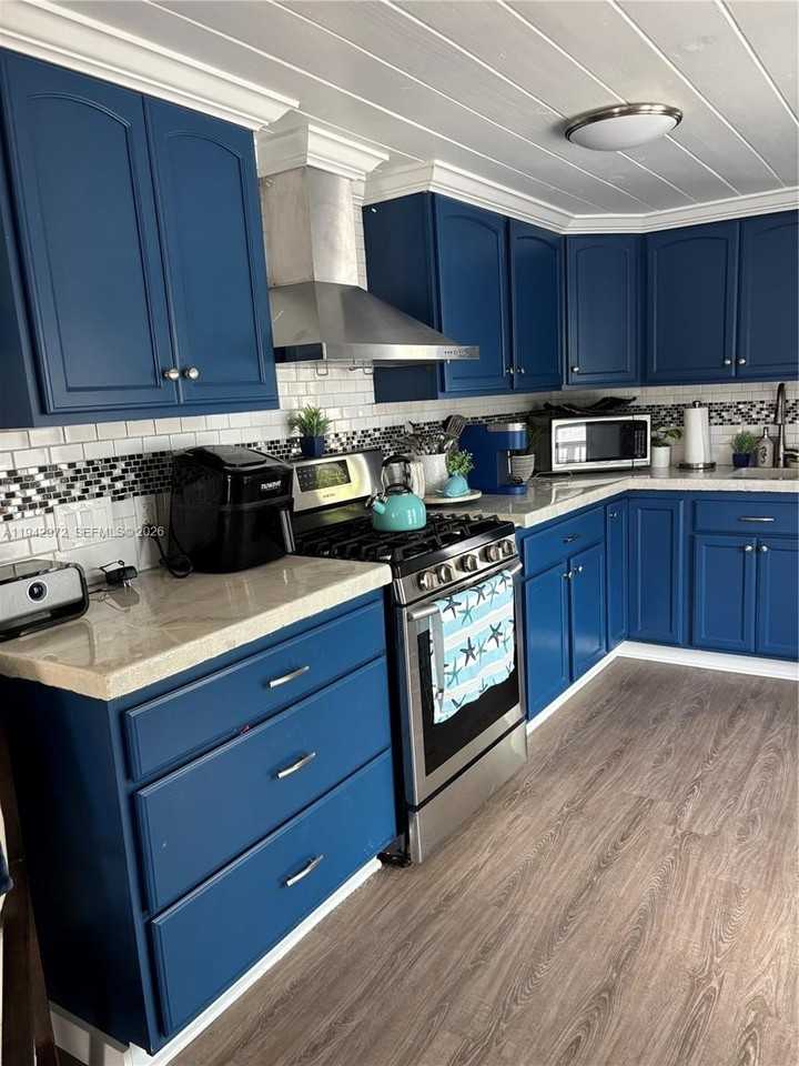 124 S Bay Harbor Dr #124 - Photo 4 of 25