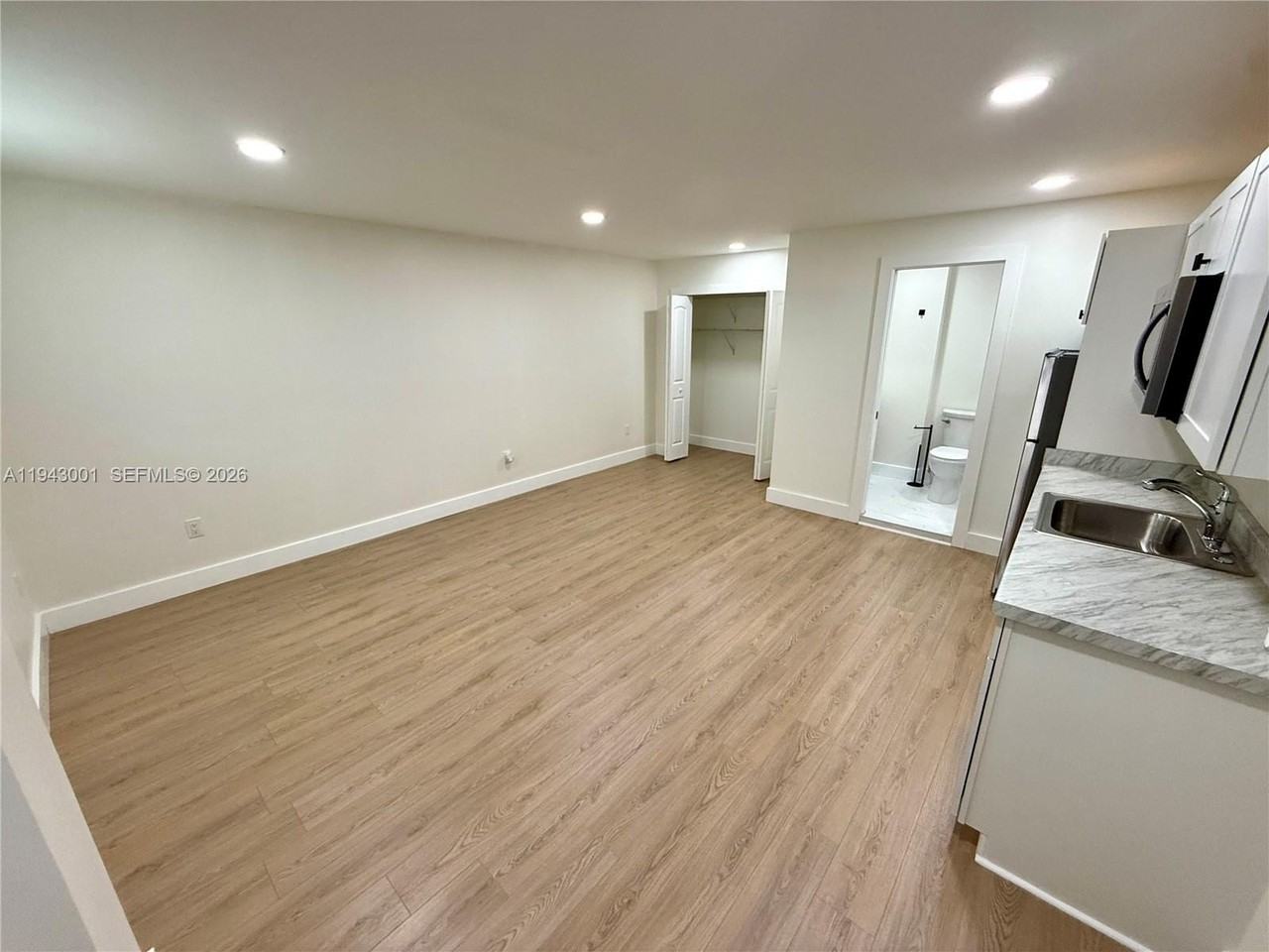 2120 Sw 83rd Ave #0 - Photo 5 of 8