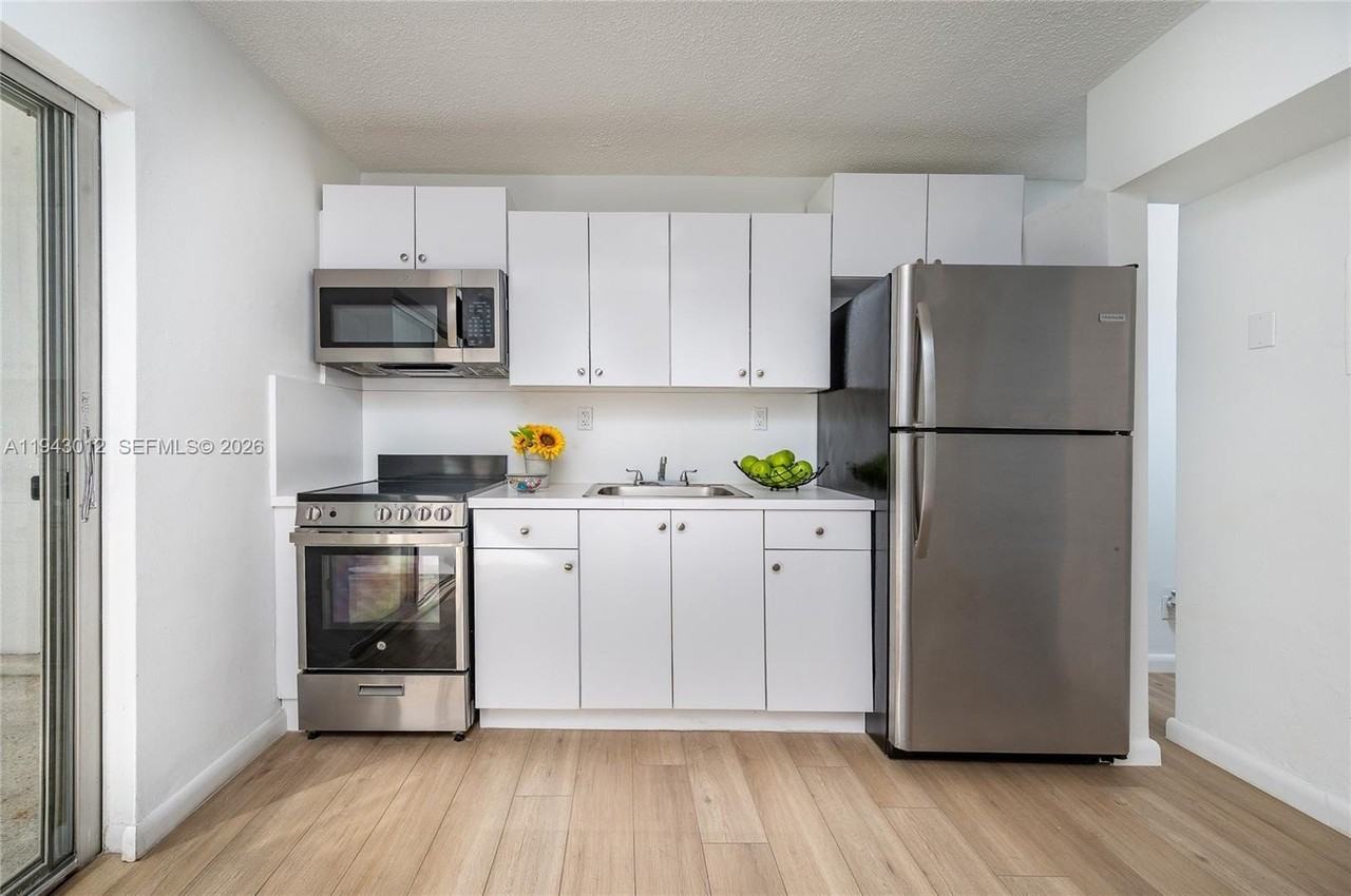 2463 Coral Way #25 - Photo 4 of 18