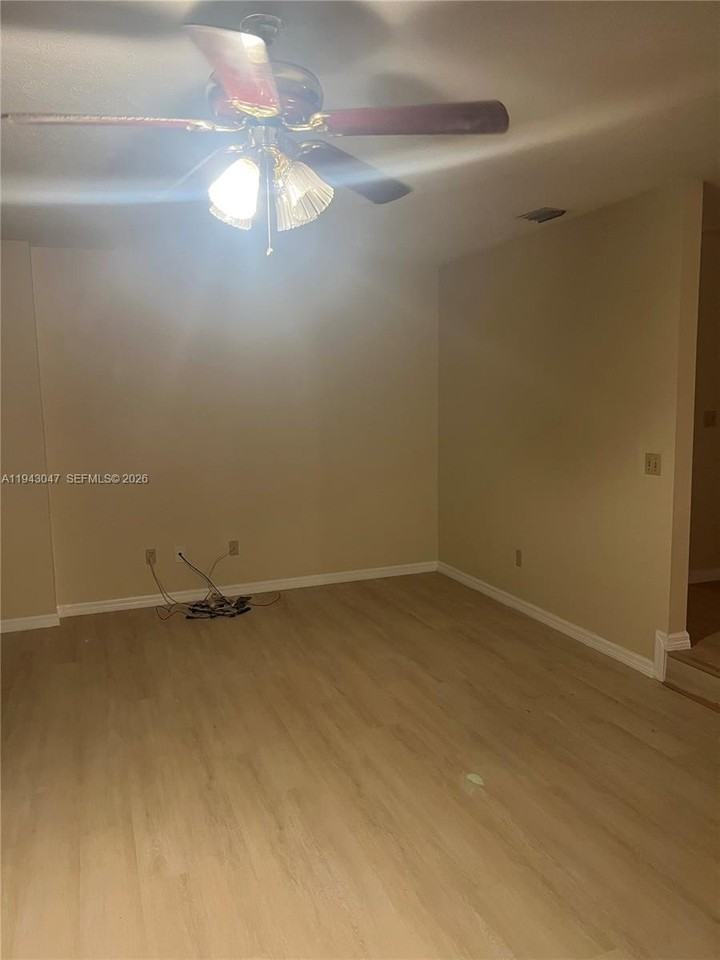 1811 N 45th St #1811 - Photo 7 of 7