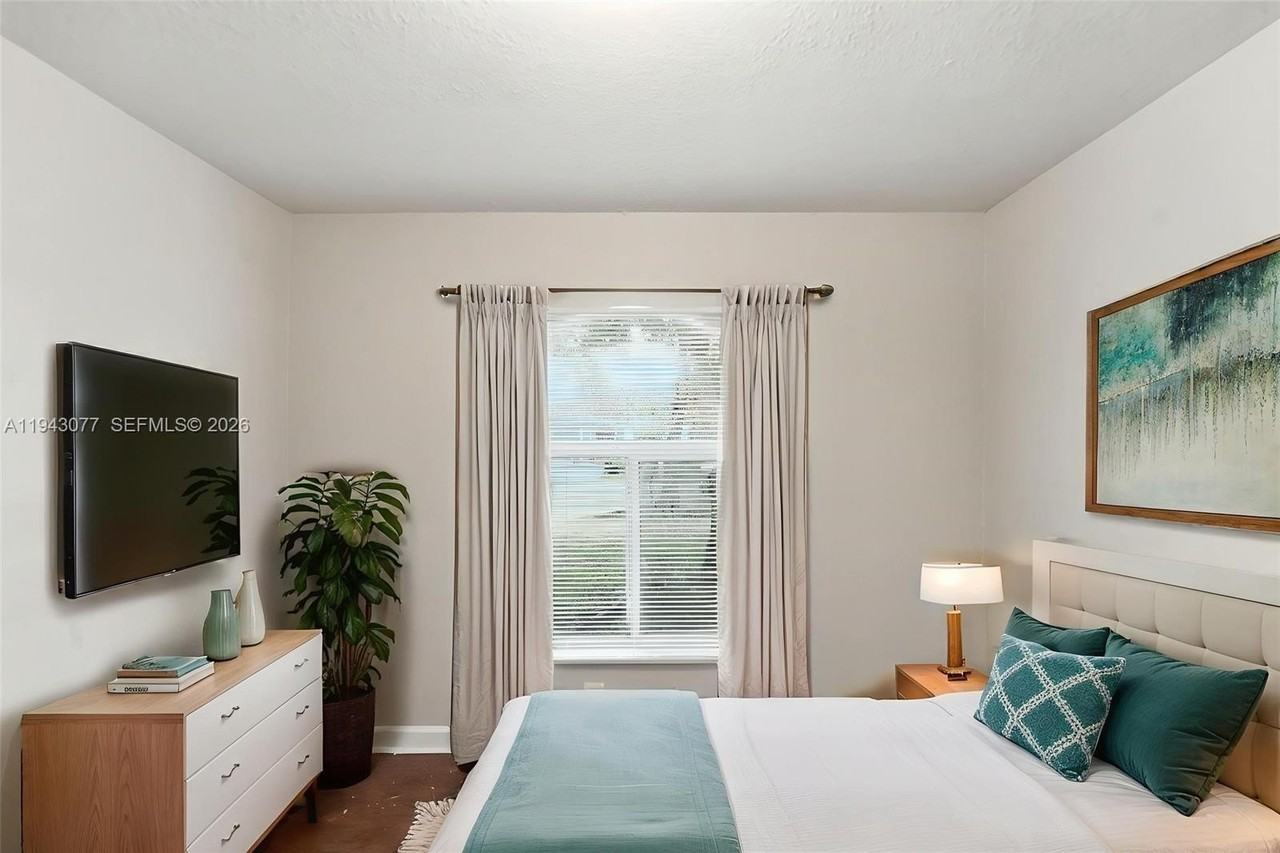 25355 Sw 135th Ct - Photo 4 of 32