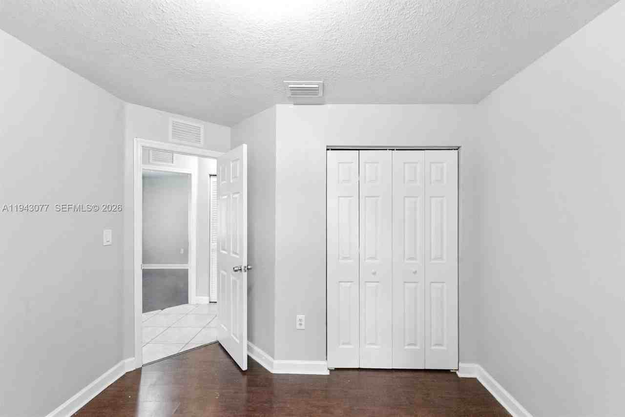 25355 Sw 135th Ct - Photo 6 of 32