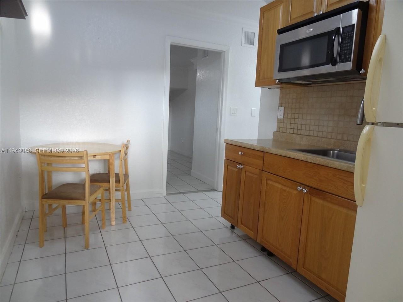 9661 Sw 148th Pl - Photo 6 of 9