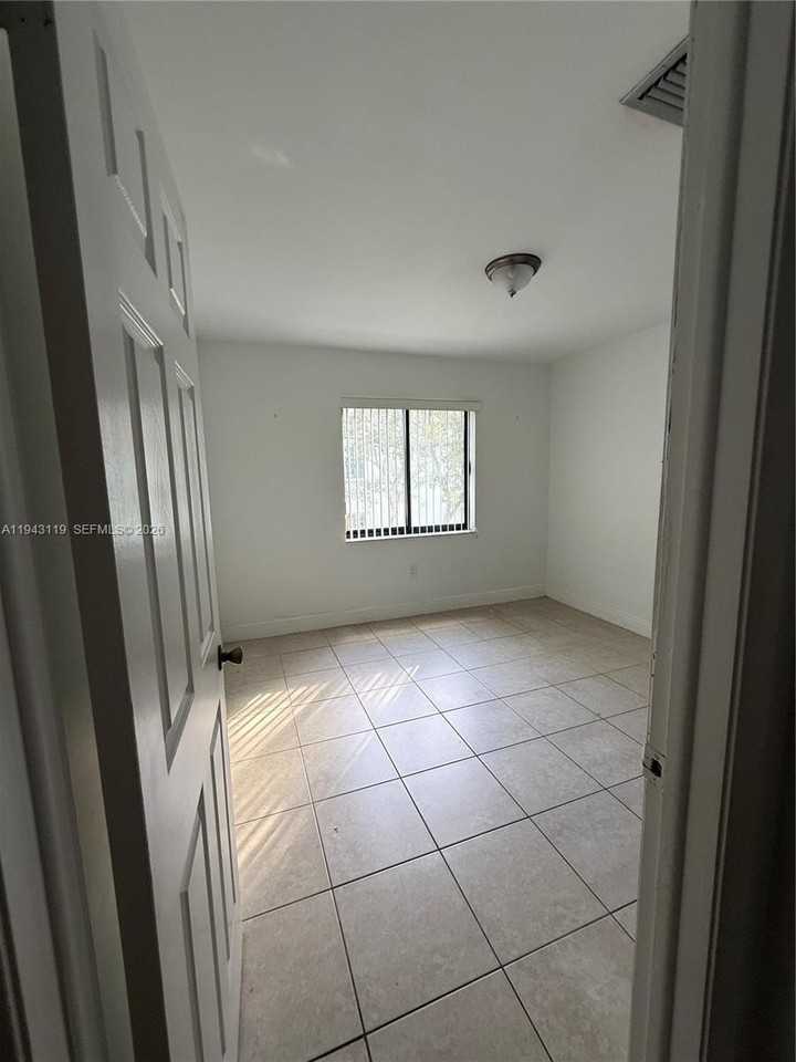8811 Sw 123rd Ct #202-1 - Photo 5 of 9