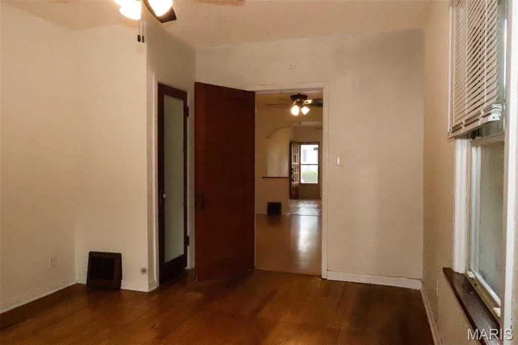 6418 Hoffman Ave - Photo 6 of 19