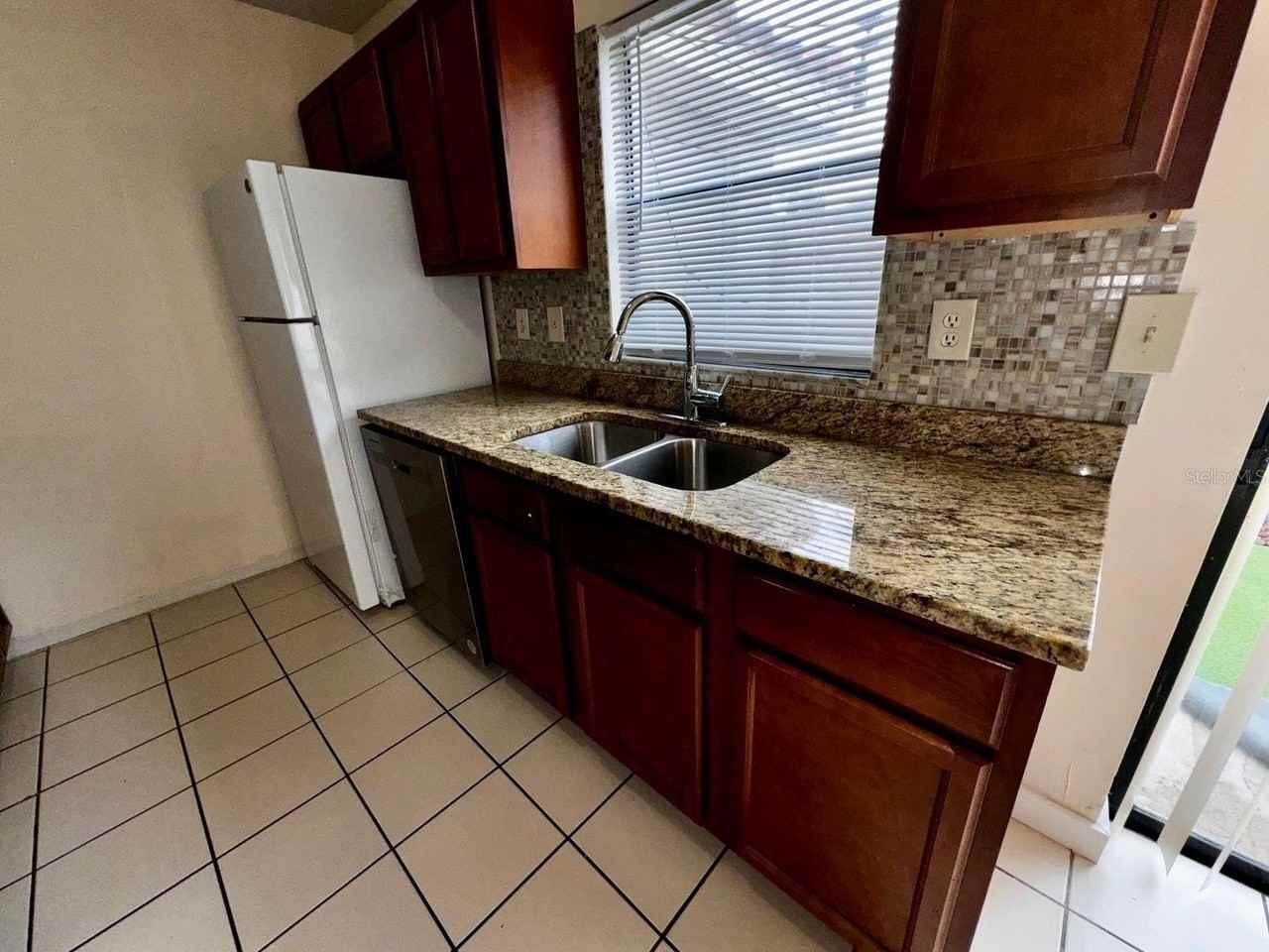 6246 S Bend Sq #16 - Photo 7 of 19