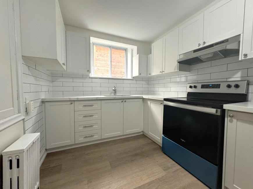 155 Stanley Ave - Photo 2 of 10