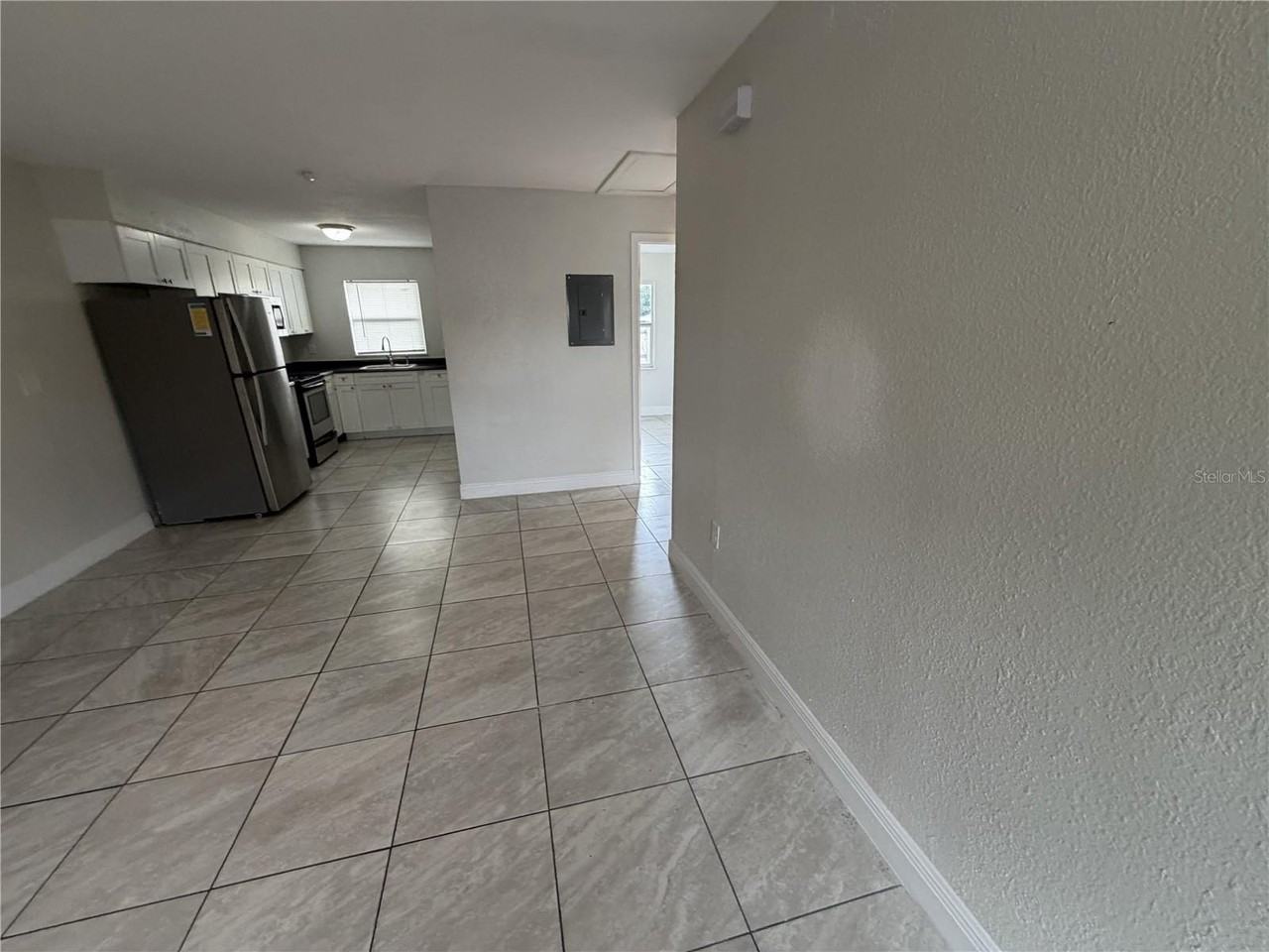 1112 Martin St - Photo 5 of 21