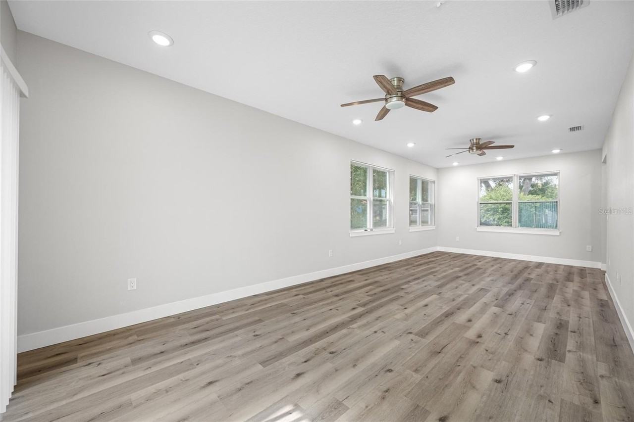 6900 Dartmouth Ave N - Photo 7 of 14