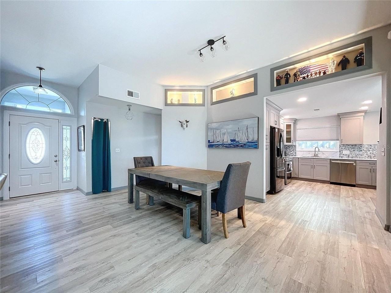 4908 Harbor Woods Dr - Photo 3 of 50