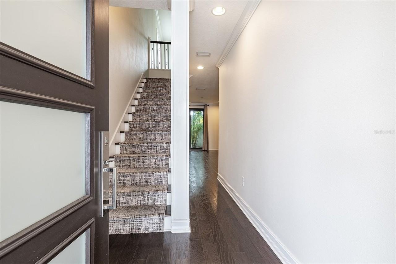 222 S Audubon Ave - Photo 5 of 39