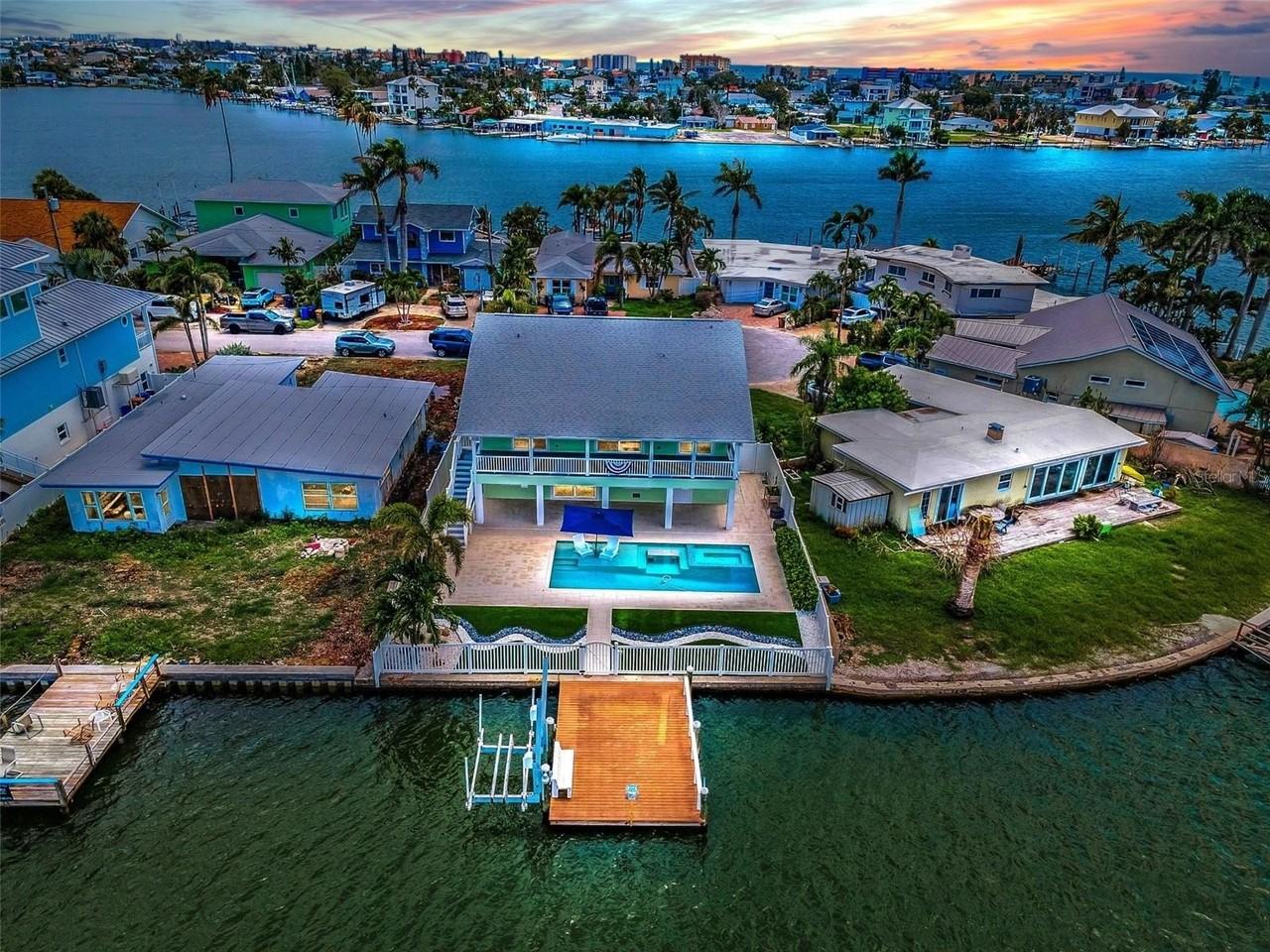 804 Bay Point Dr - Photo 2 of 50