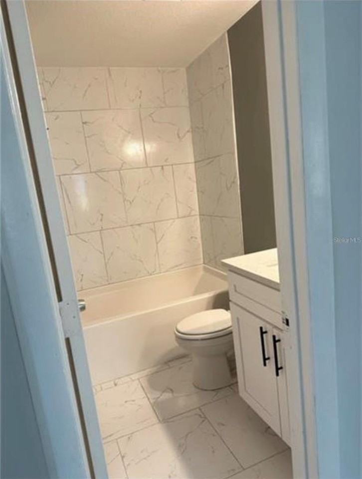 7149 Carmel Ave - Photo 6 of 13