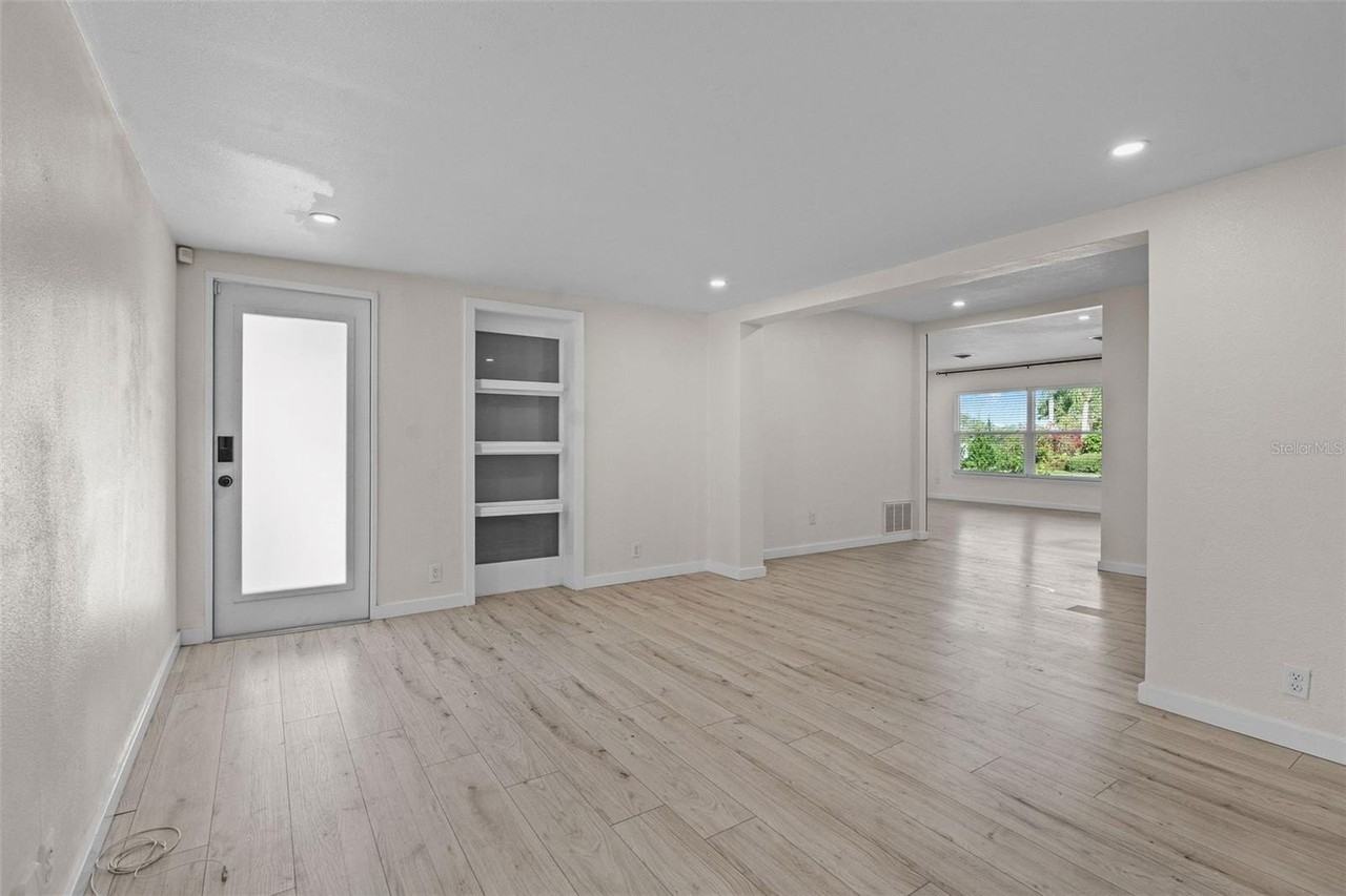 1401 Drew St - Photo 7 of 24