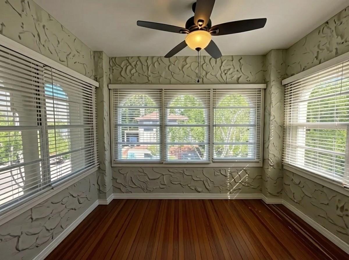 2114 W Dekle Ave #3 - Photo 5 of 30