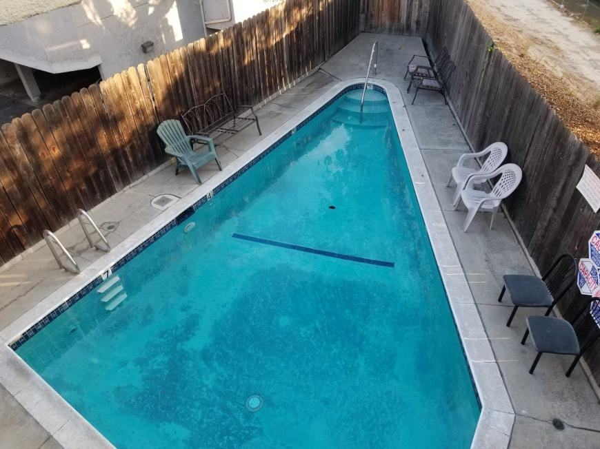 11120 Moorpark St - Photo 4 of 10