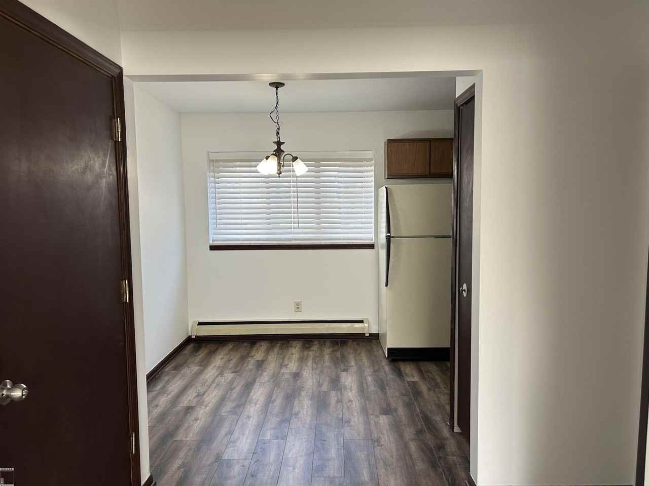 317 Spring St - Photo 4 of 8