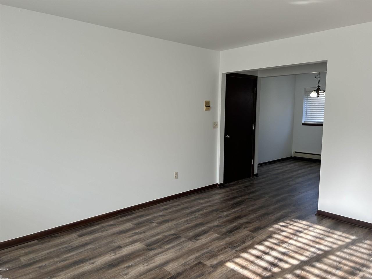 317 Spring St - Photo 6 of 8