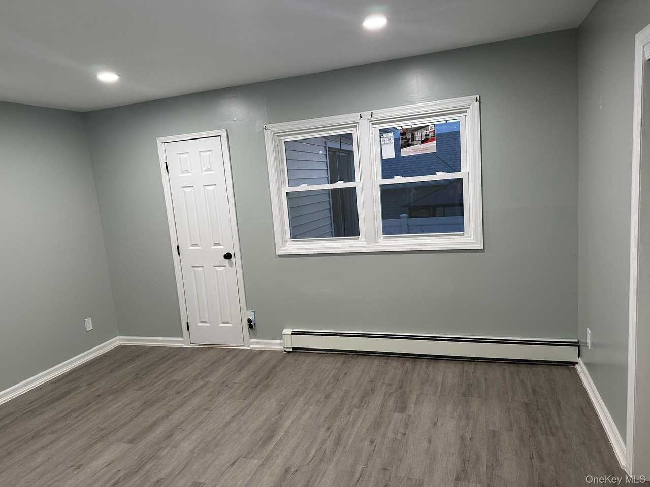 136 Cary Pl - Photo 6 of 8