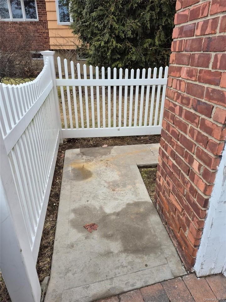 979 Mark Dr 1st Fl #1stFL - Photo 2 of 19