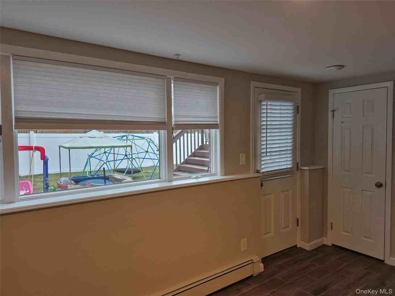 979 Mark Dr 1st Fl #1stFL - Photo 6 of 19