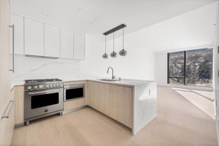 1136 45th Rd Apt 305b #305B - Photo 1 of 1