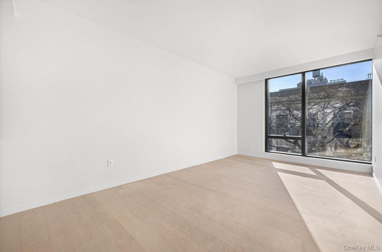 1136 45th Rd Apt 305b #305B - Photo 2 of 10