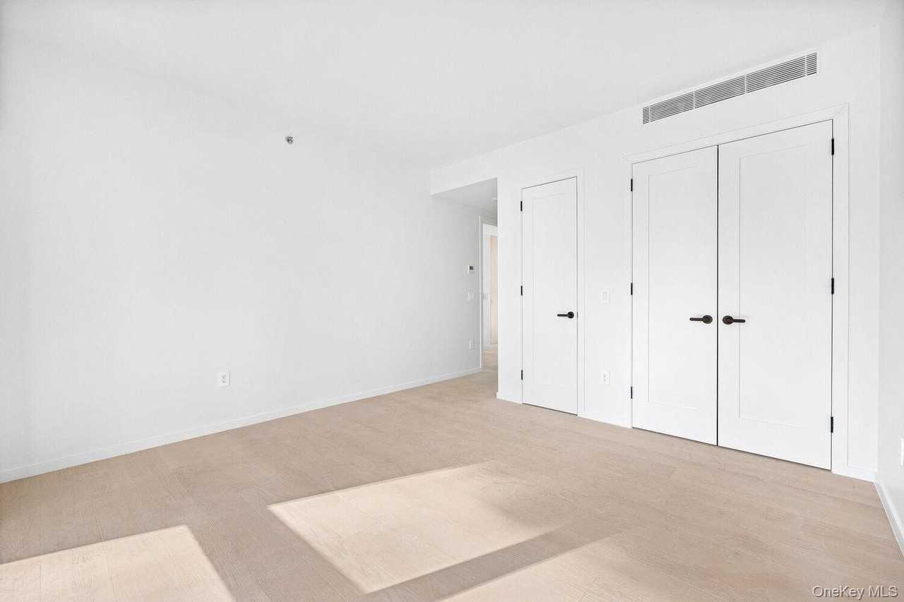 1136 45th Rd Apt 305b #305B - Photo 6 of 10