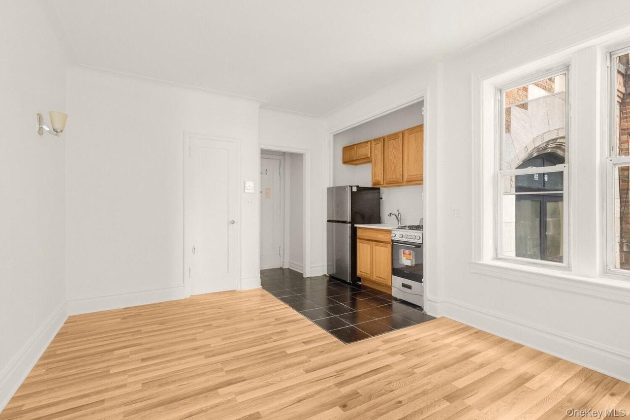 3521 28th St Apt A8 #A8 - Photo 5 of 10