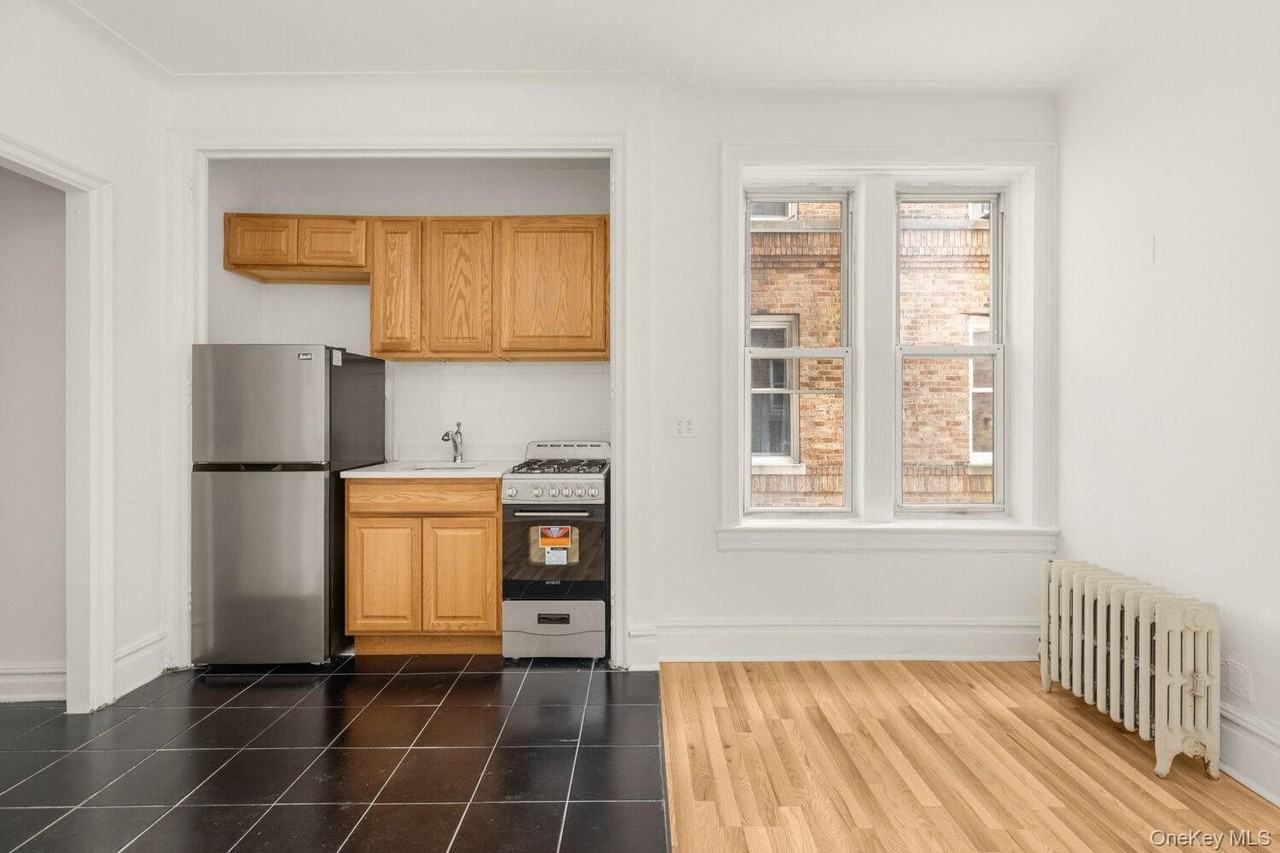 3521 28th St Apt A8 #A8 - Photo 6 of 10