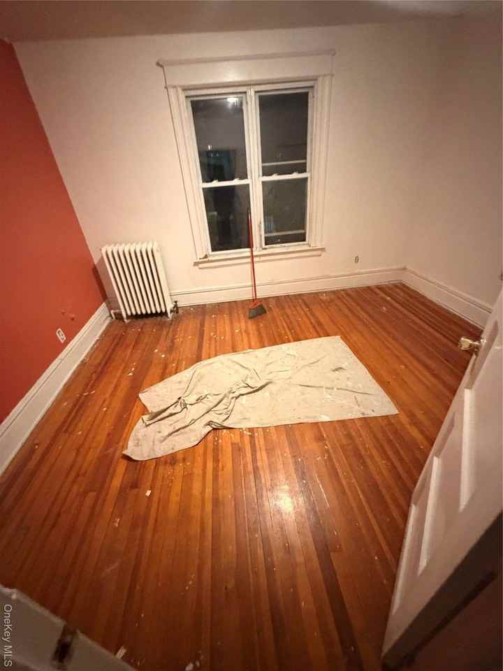 16 Wallace Ave - Photo 2 of 6