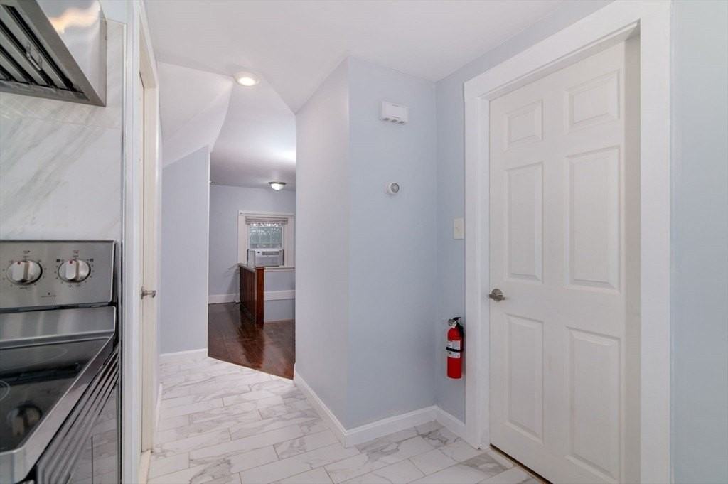 165 Davis St Unit 3 #3 - Photo 3 of 20