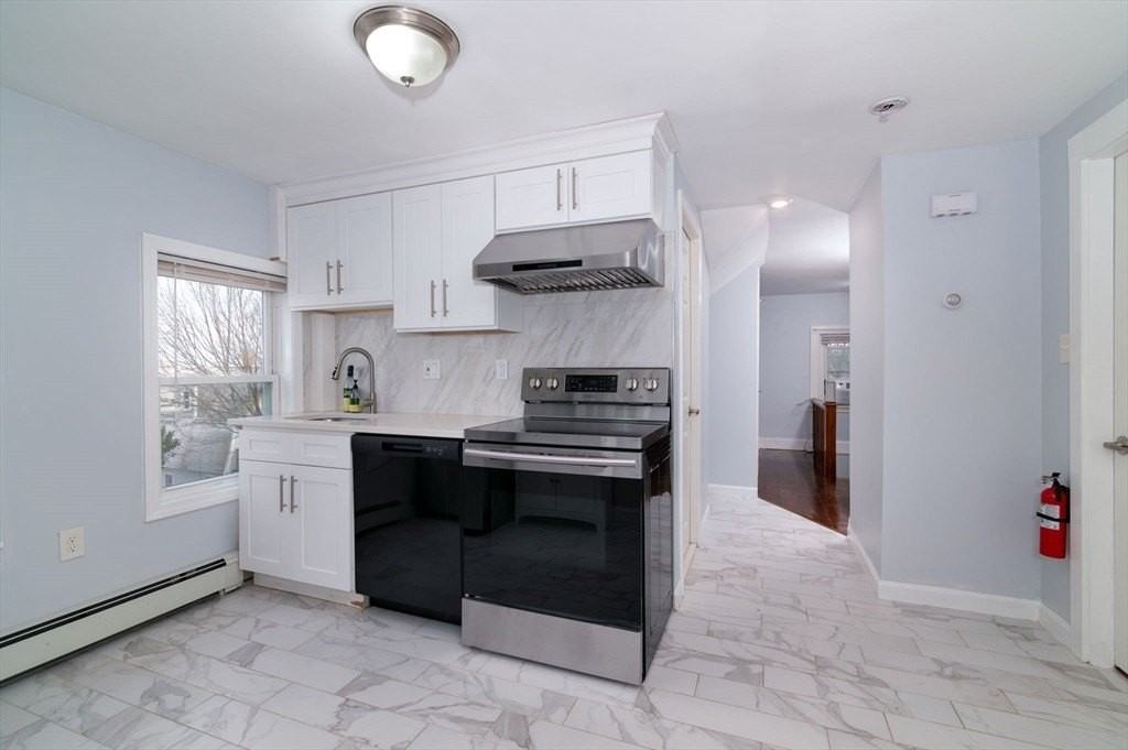 165 Davis St Unit 3 #3 - Photo 4 of 20