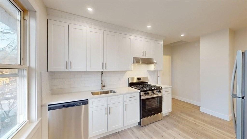 391 Linwood Ave Unit 2 #2