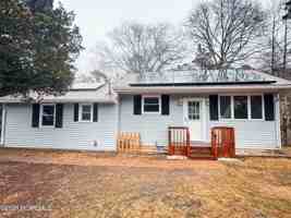 featured image of 827 Rogers Street