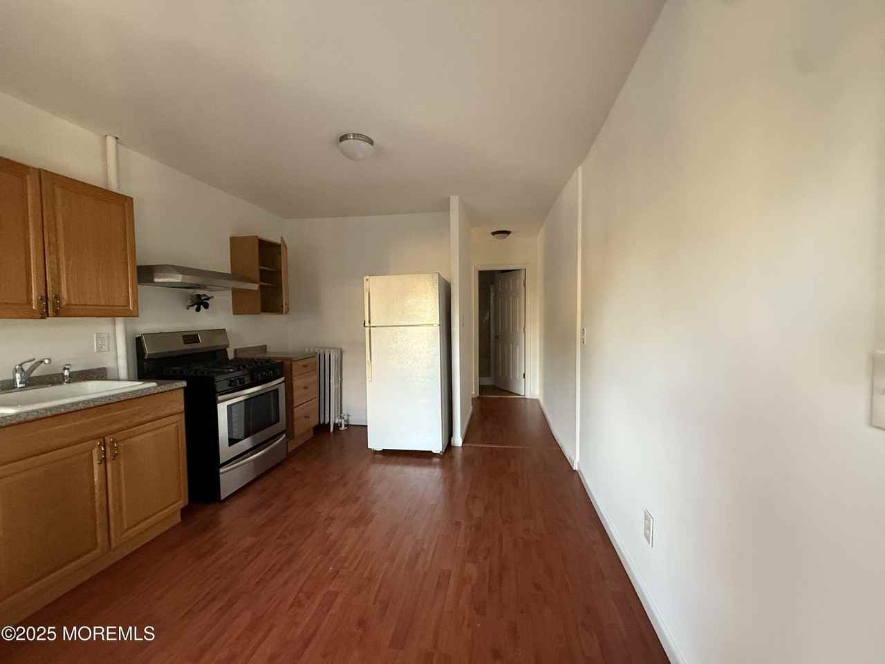 604 Irving Pl - Photo 4 of 12