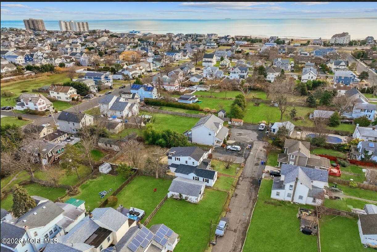 83 Hennessey St - Photo 4 of 43