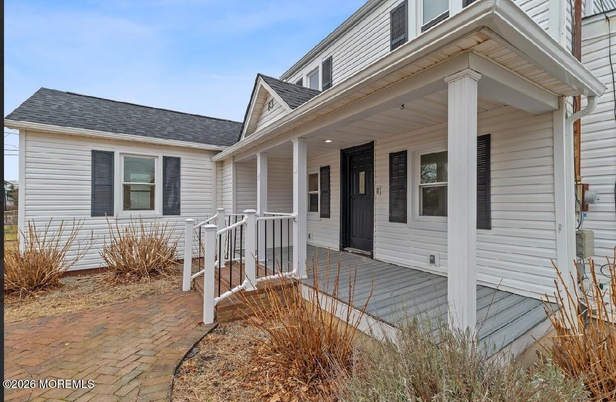 83 Hennessey St - Photo 5 of 43