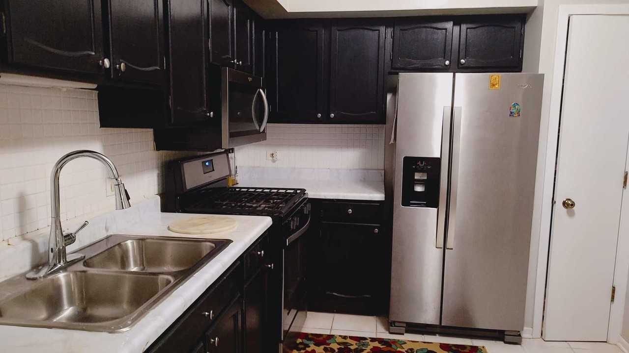 1151 Regency Ct - Photo 4 of 11