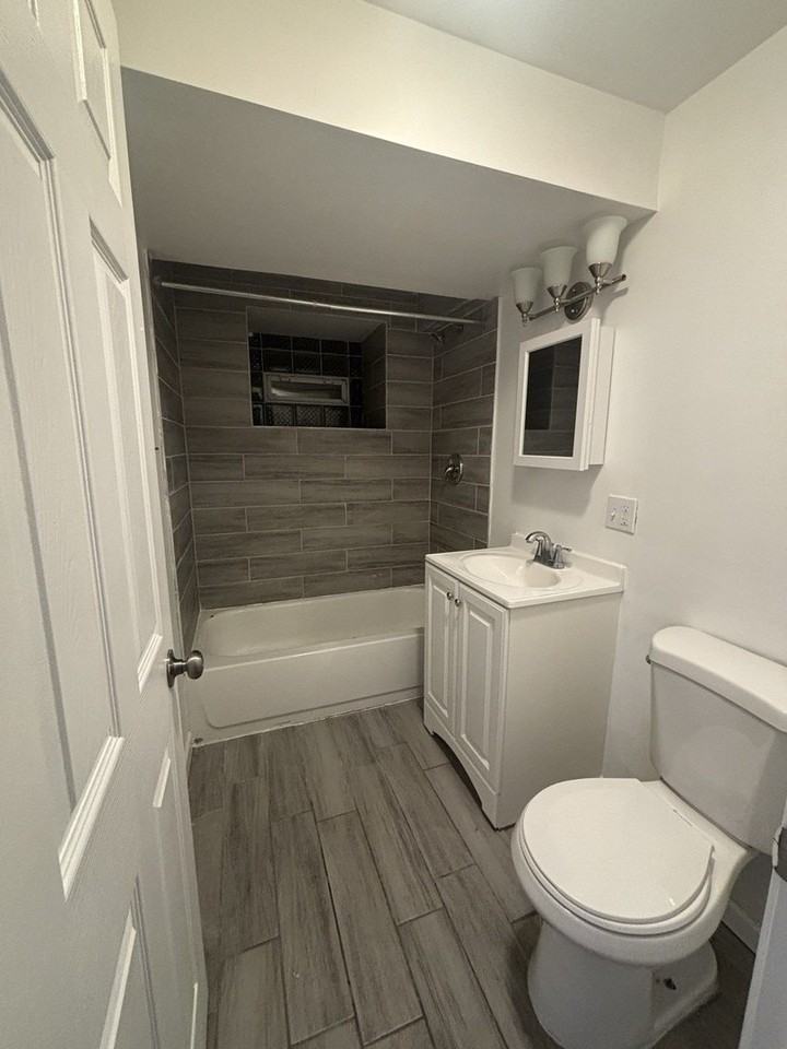 1944 S Springfield Ave Unit G #G - Photo 2 of 12