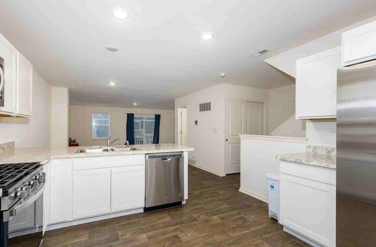 3831 Currant Ln - Photo 6 of 19