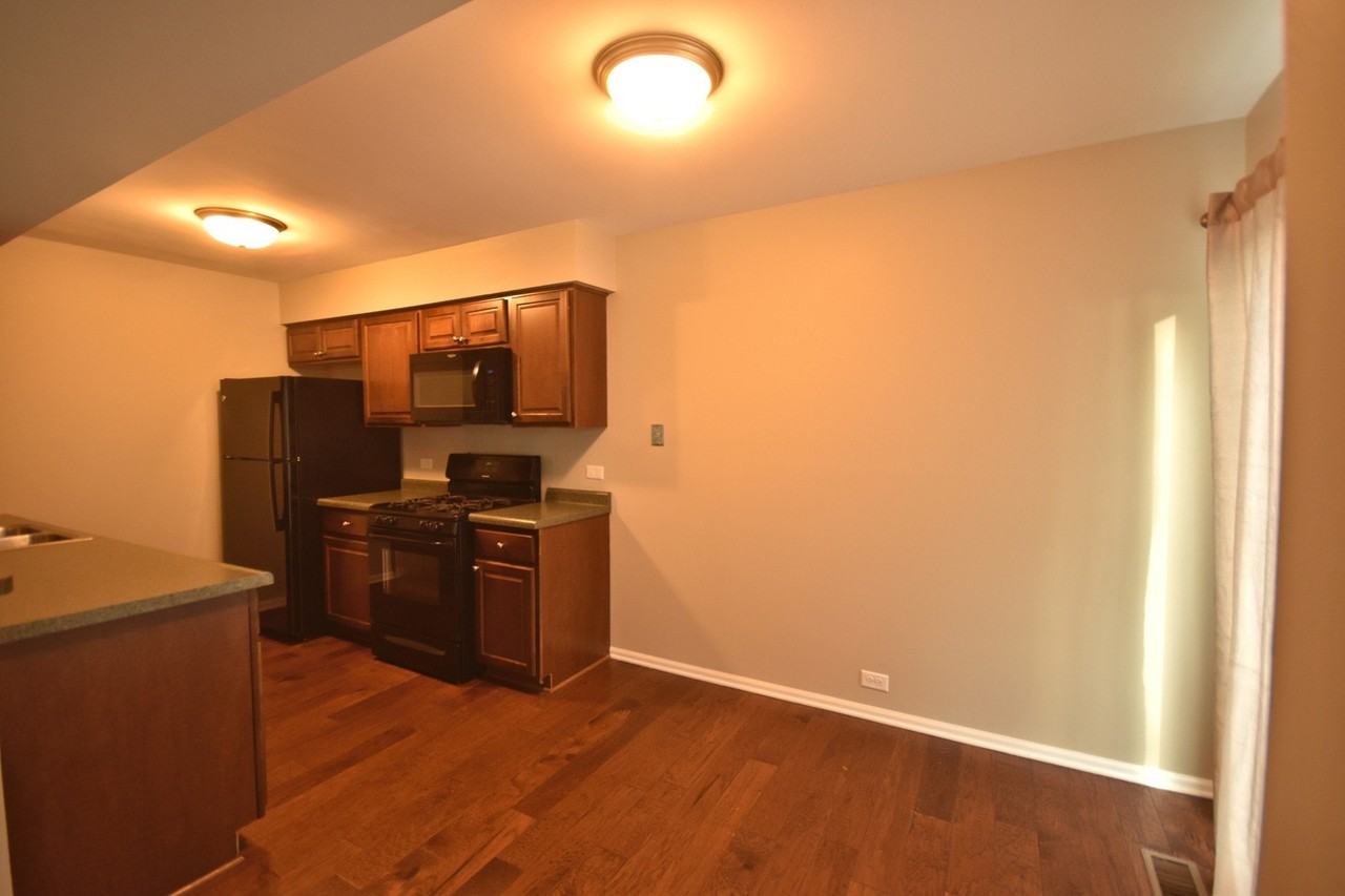 1625 College Green Dr - Photo 6 of 23