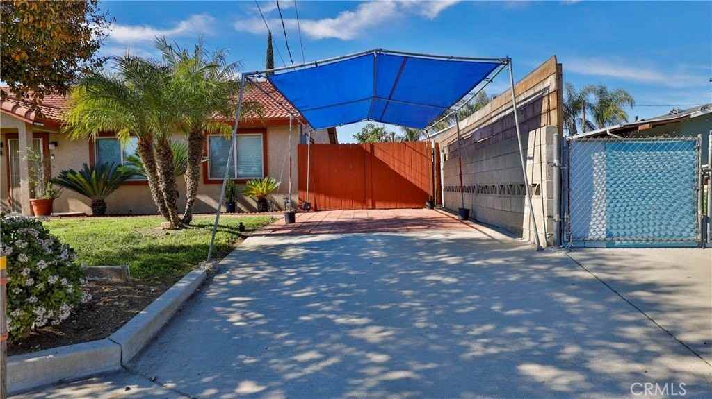 1712 S Fern Ave - Photo 6 of 32