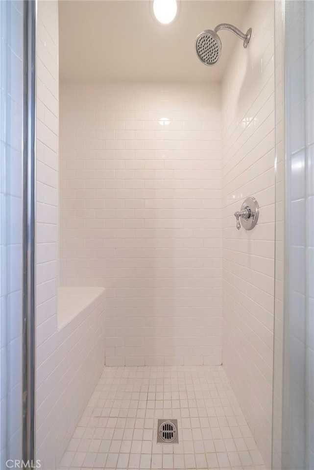 56 Scarlet Bloom - Photo 5 of 32